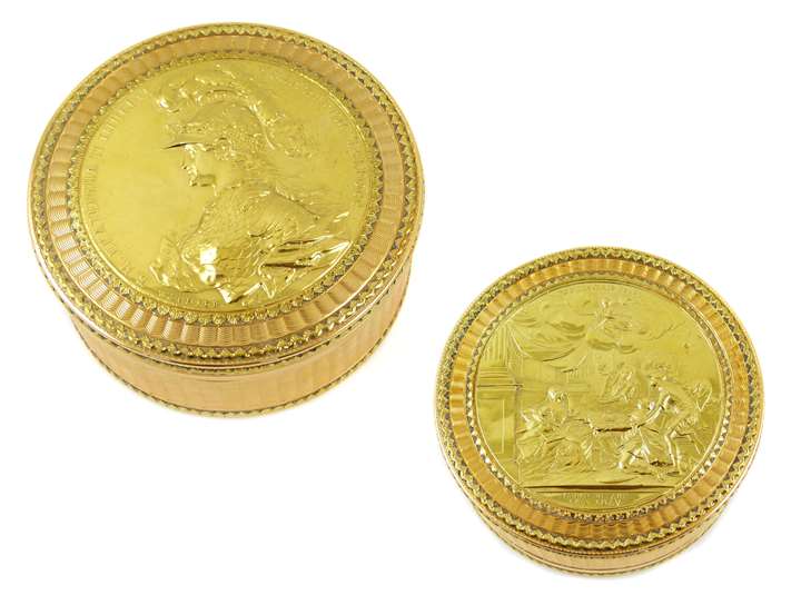 Russian round gold box inset with a gold medal commemorating the Coronation of Catherine the Great by George Christian Wchter